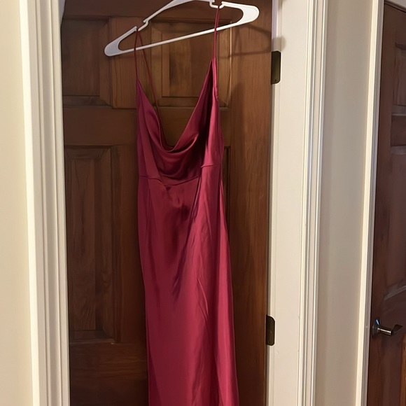 Princess Polly Walk the Line Midi Dress in Magenta. - Picture 2 of 5